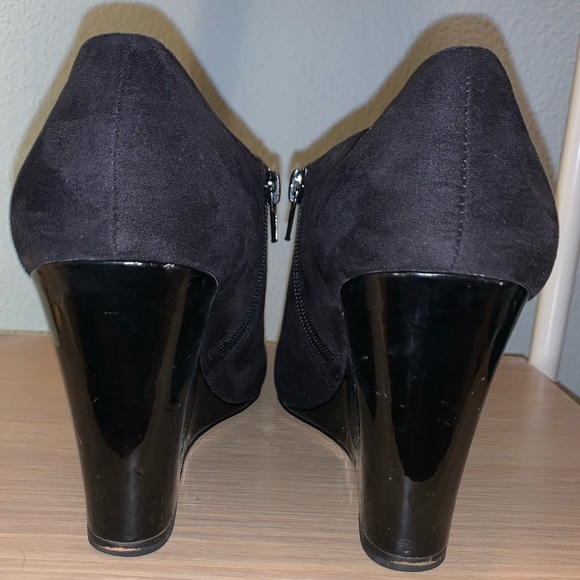 Ann Taylor Wedge Bootie - Picture 4 of 6
